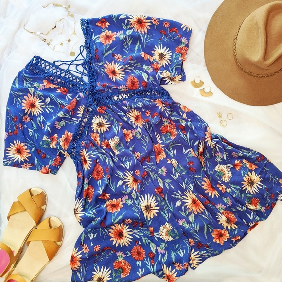 🌸🌟LAST 1🌟NWT En Creme Blue Floral Mini Dress - Picture 6 of 6